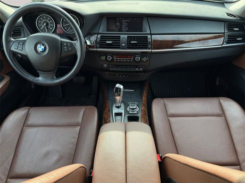 Used 2011 BMW X5 xDrive50i image 10