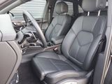 Used 2025 Porsche Macan image 5