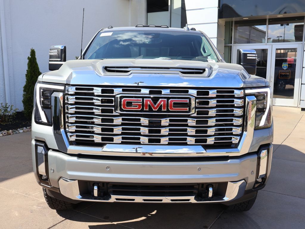 New 2026 GMC Sierra 2500 Denali w/ Denali Reserve Package AWD/4WD image 2