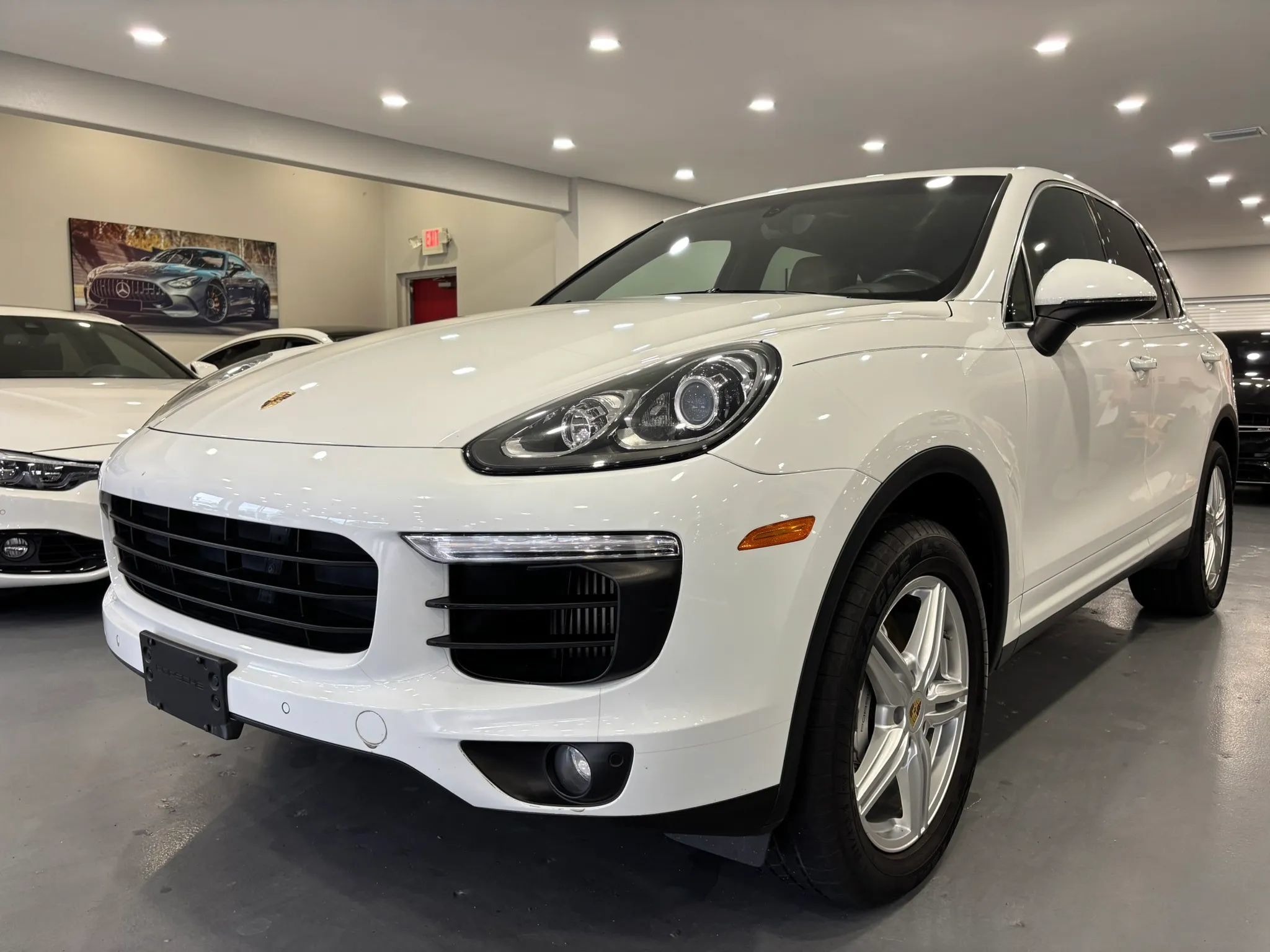 Used 2017 Porsche Cayenne S w/ Premium Package AWD/4WD image 3