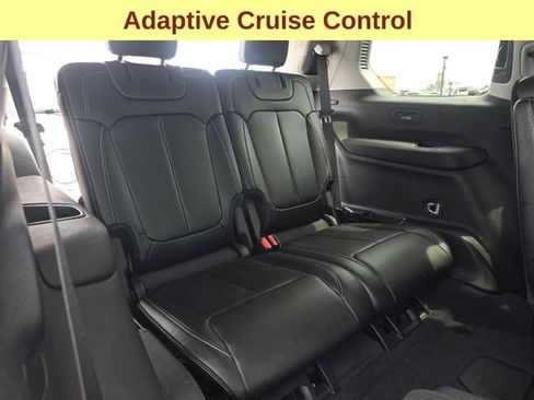 Used 2023 Jeep Grand Cherokee L Limited AWD/4WD image 11