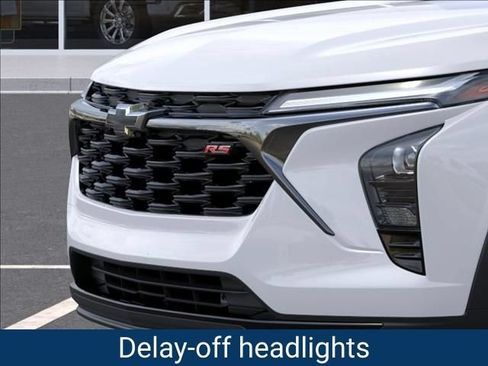 New 2026 Chevrolet Trax RS w/ Sunroof Package FWD image 15