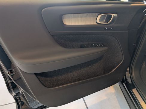 New 2026 Volvo XC40 B5 Core w/ Protection Package Premier image 6