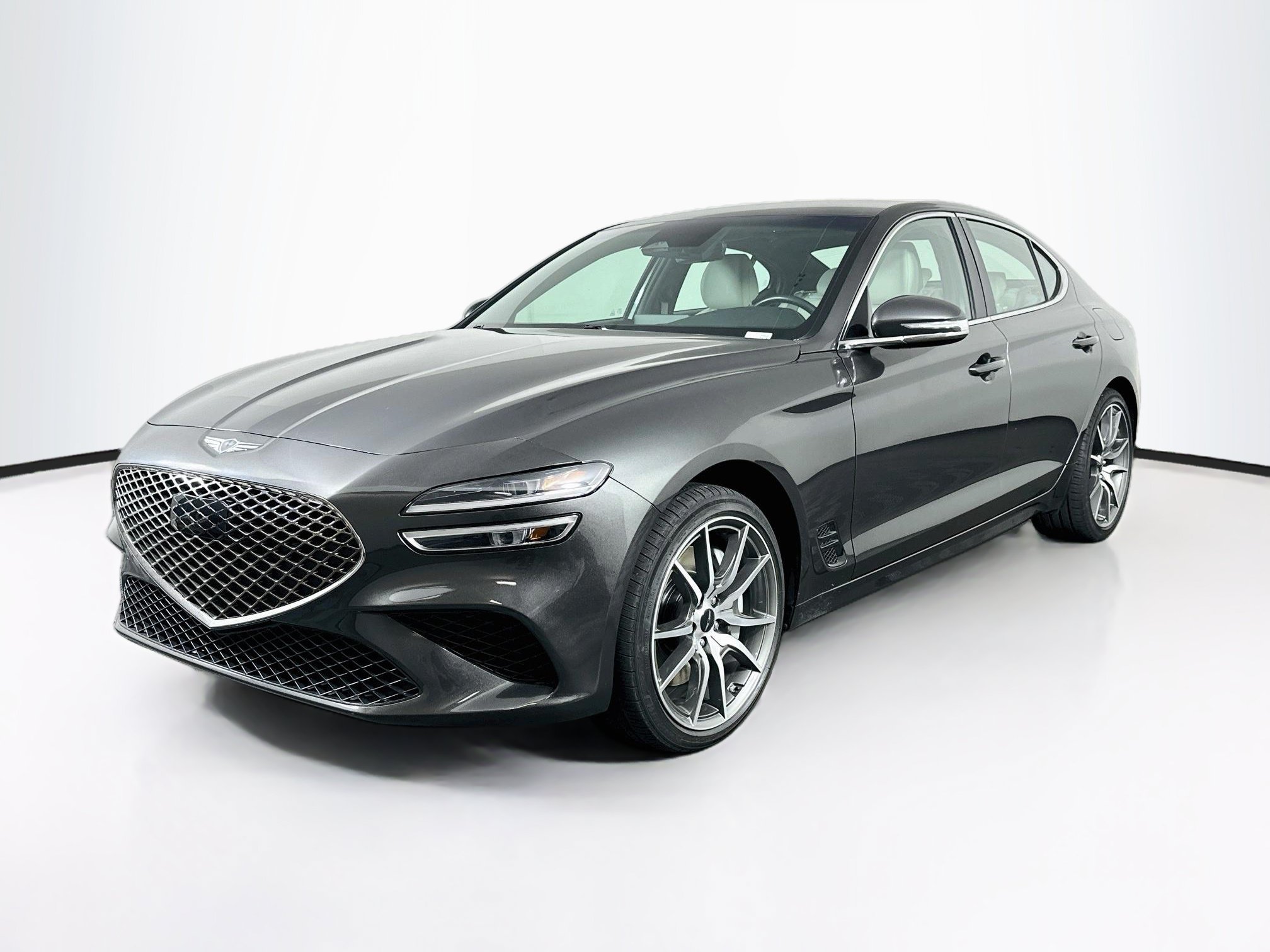 Used 2025 Genesis G70 2.5T AWD/4WD image 3