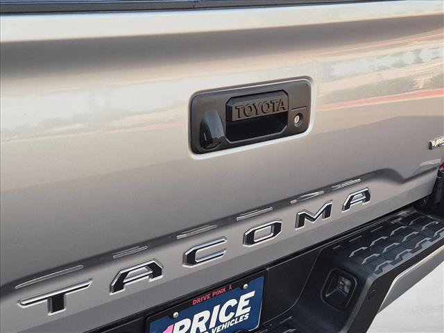 Used 2019 Toyota Tacoma TRD Off-Road w/ Technology Package AWD/4WD image 30