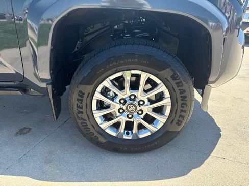 Used 2026 Toyota Tacoma Limited AWD/4WD image 13