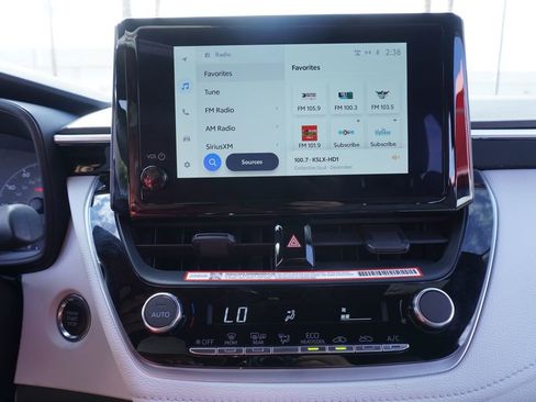 Used 2025 Toyota Corolla SE image 19