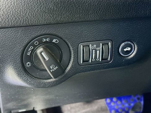 Used 2018 Dodge Challenger R/T w/ Performance Handling Group image 15