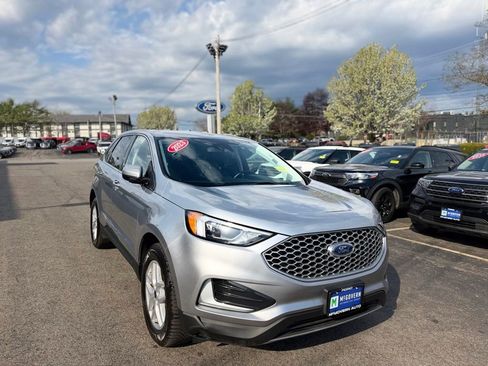 Used 2023 Ford Edge SEL AWD/4WD image 12