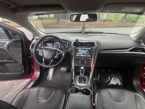 Used 2015 Ford Fusion Titanium FWD image 12