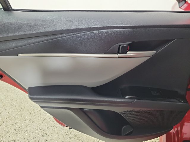 Used 2026 Toyota Camry SE FWD image 14