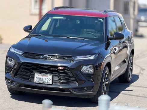 Used 2021 Chevrolet TrailBlazer RS w/ Sun and Liftgate Package FWD image 8