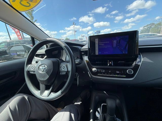 Used 2025 Toyota Corolla LE FWD image 24