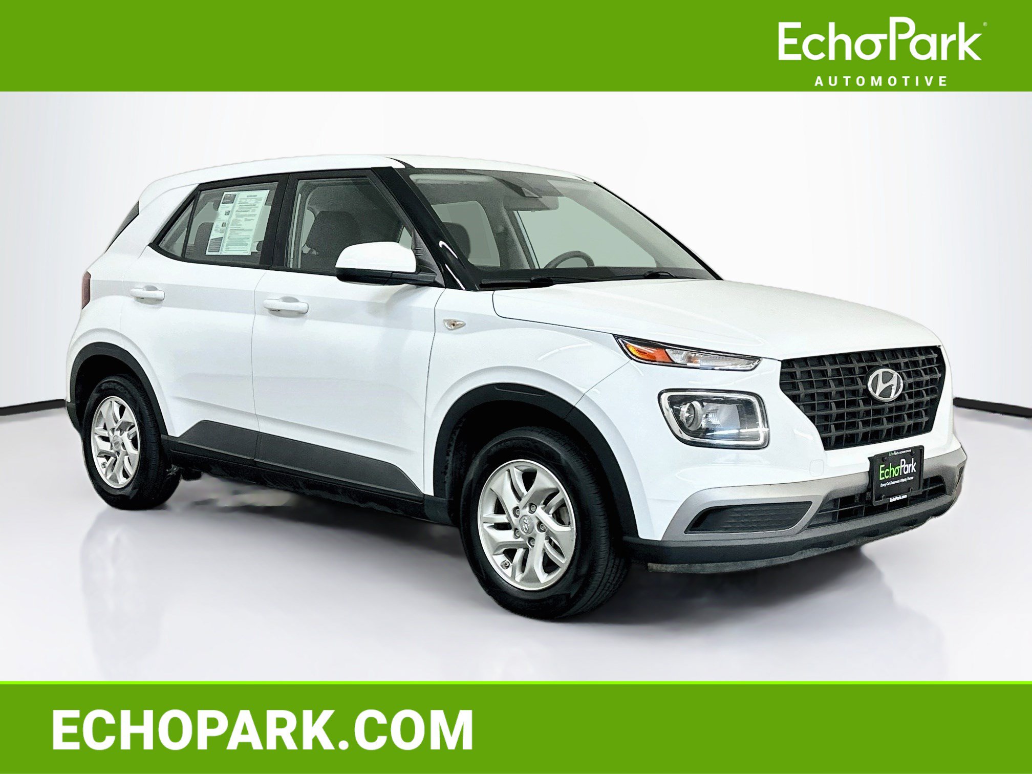 Used 2022 Hyundai Venue SE FWD image 1
