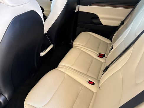 Used 2022 Tesla Model X Base image 11