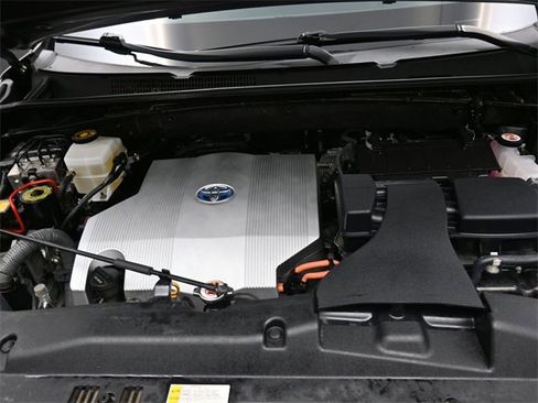 Used 2019 Toyota Highlander XLE image 32