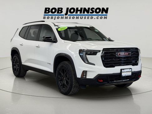 Used 2026 GMC Acadia AT4 w/ Luxury Package AWD/4WD image 2