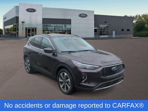 Certified 2023 Ford Escape Platinum image 2