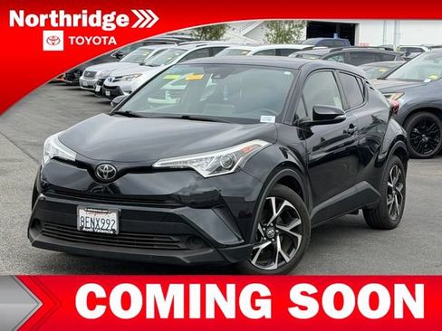 Used 2019 Toyota C-HR XLE FWD image 1