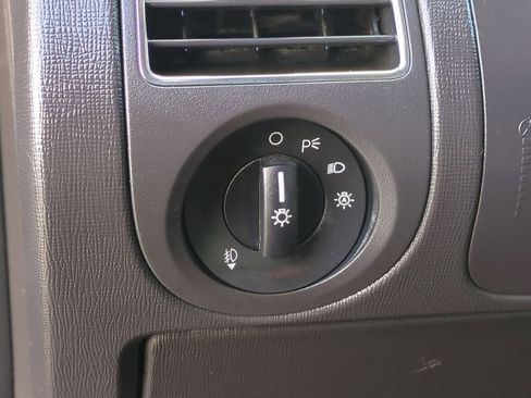 Used 2010 Ford Flex SEL image 16