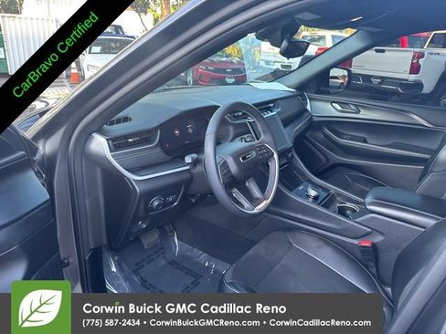 Used 2024 Jeep Grand Cherokee L Altitude AWD/4WD image 12