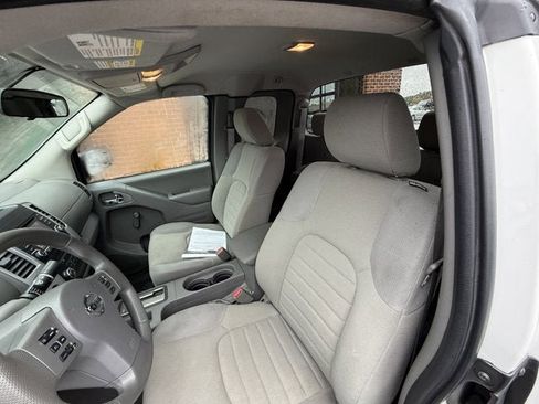 Used 2018 Nissan Frontier S image 17