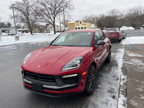 Used 2025 Porsche Macan Turbo image 53