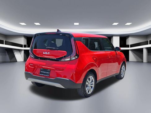 Used 2023 Kia Soul LX FWD image 6