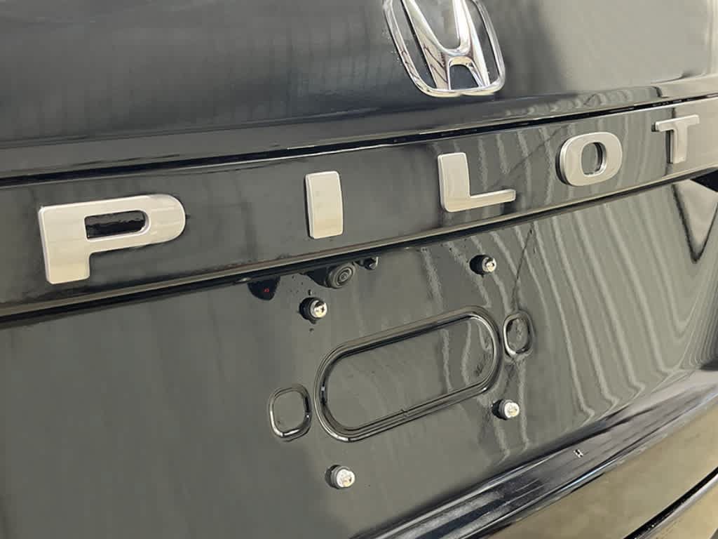 New 2026 Honda Pilot Touring image 6