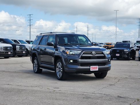 Used 2023 Toyota 4Runner TRD Sport AWD/4WD image 3