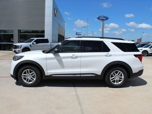 New 2025 Ford Explorer Active w/ Active Comfort Package RWD image 5