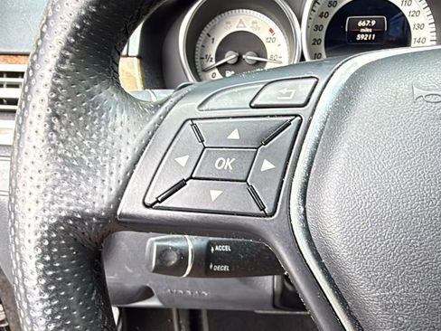 Used 2014 Mercedes-Benz E 350 Sedan image 25