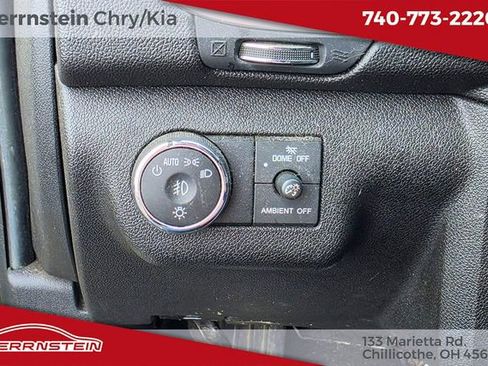 Used 2015 Chevrolet Traverse LT image 19