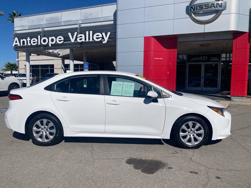 Used 2021 Toyota Corolla LE FWD image 8