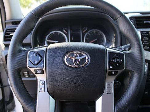 Used 2022 Toyota 4Runner Limited AWD/4WD image 13