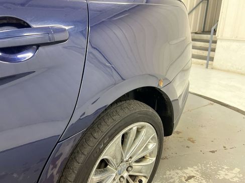 Used 2011 Ford Taurus Limited FWD image 23