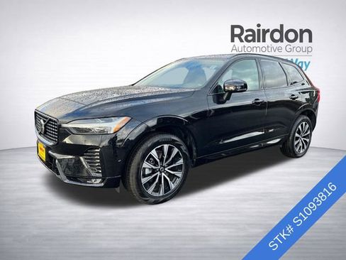 Used 2025 Volvo XC60 B5 Plus image 3