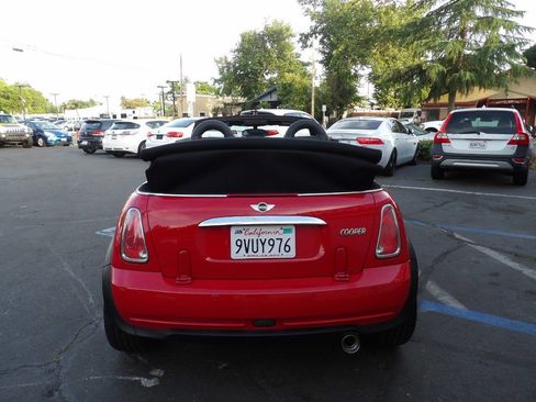 Used 2005 MINI Cooper Convertible FWD image 9
