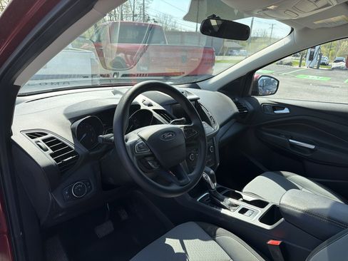 Used 2018 Ford Escape SE w/ SE Sync 3 Package AWD/4WD image 18
