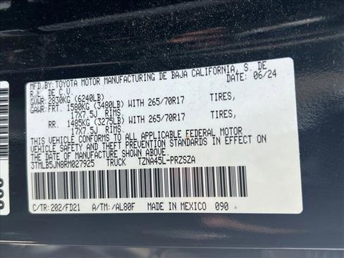 Certified 2024 Toyota Tacoma TRD Off-Road image 25