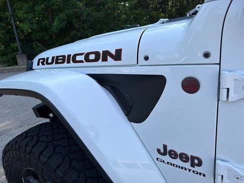 Used 2021 Jeep Gladiator Rubicon AWD/4WD image 9