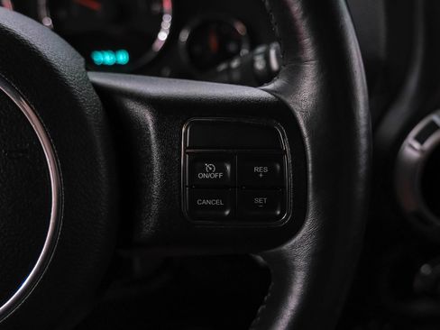 Used 2013 Jeep Wrangler Rubicon w/ PWR Convenience Group AWD/4WD image 16