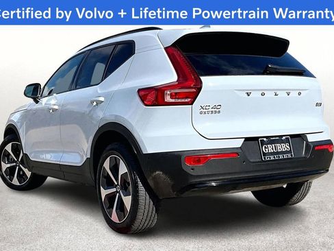 Certified 2025 Volvo XC40 B5 Plus image 15