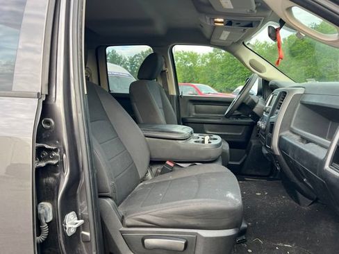Used 2018 RAM 1500 Express w/ Express Value Package AWD/4WD image 15