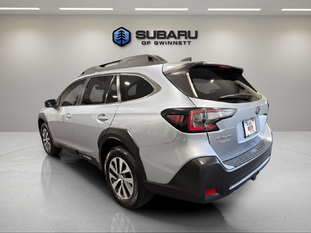 Used 2024 Subaru Outback Premium w/ Popular Package #1A AWD/4WD image 3