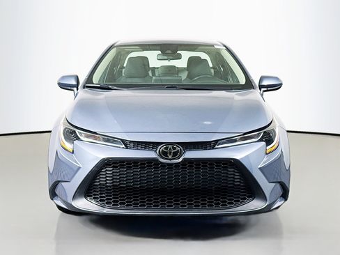 Used 2021 Toyota Corolla LE FWD image 2