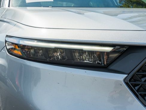 Certified 2025 Honda Accord SE image 9