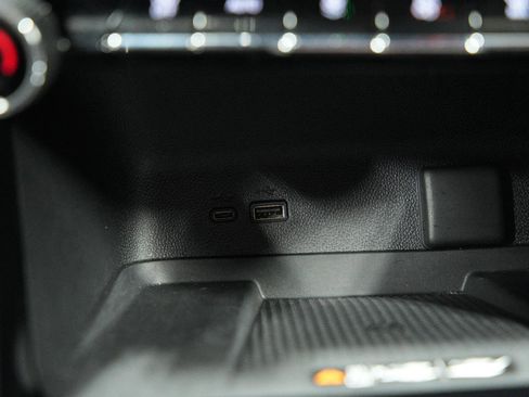 Used 2025 Chevrolet Traverse High Country w/ LPO, Floor Liner Package image 41