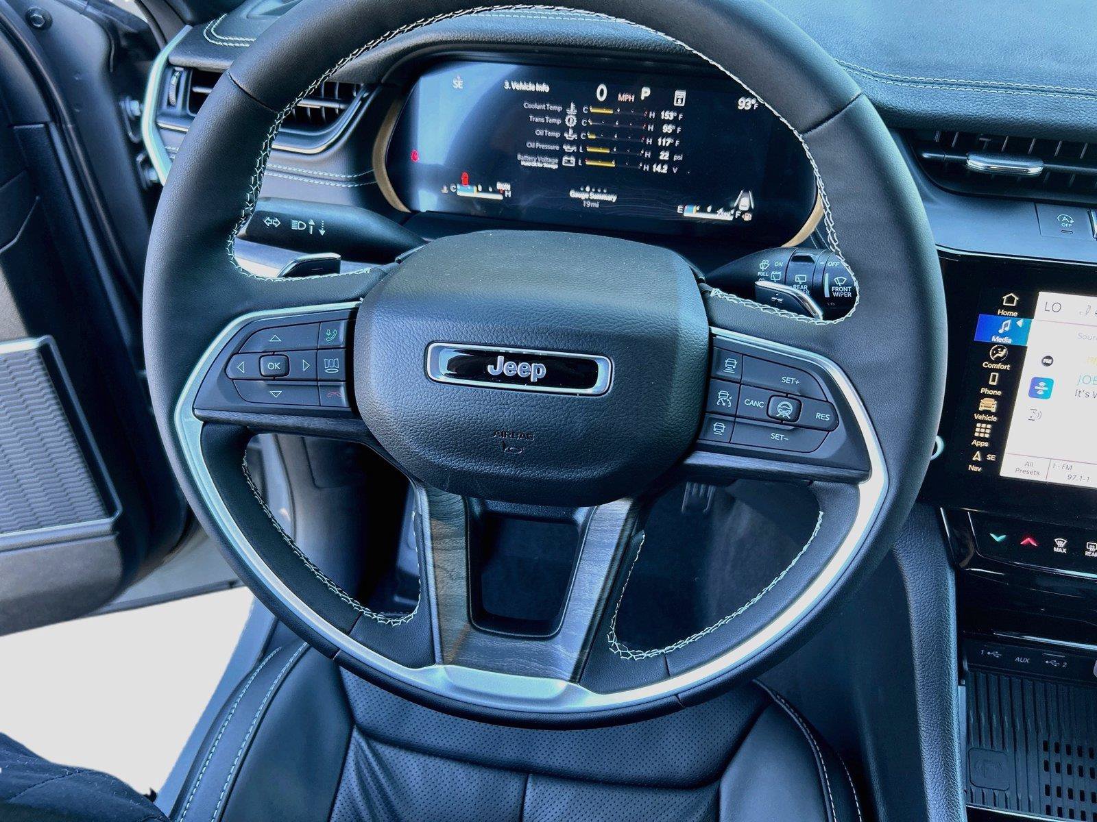 New 2027 Jeep Grand Cherokee Limited AWD/4WD image 40