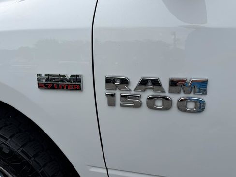 Used 2017 RAM 1500 Express AWD/4WD image 14